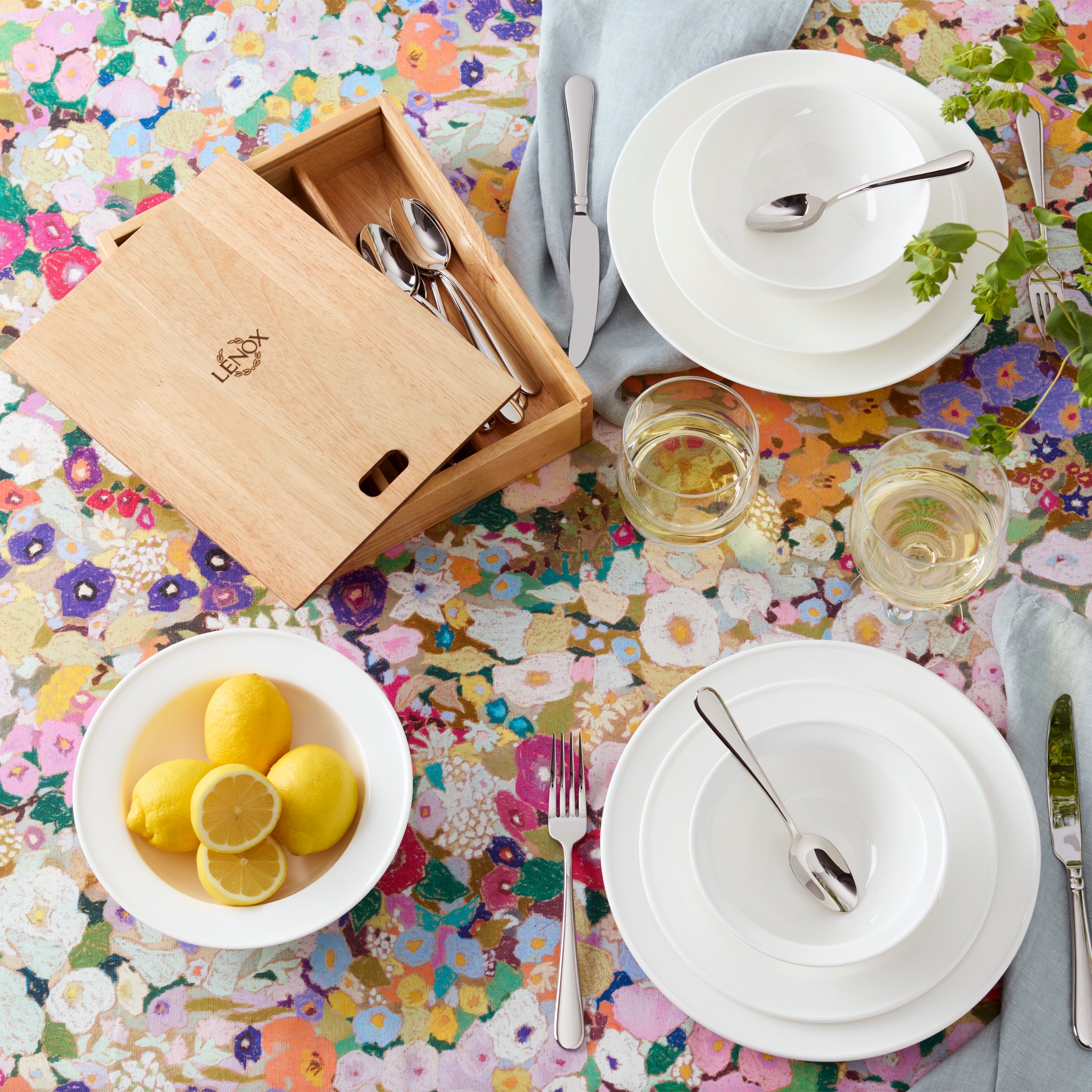 Studio 1414 Mirror 36 Piece Flatware Set
